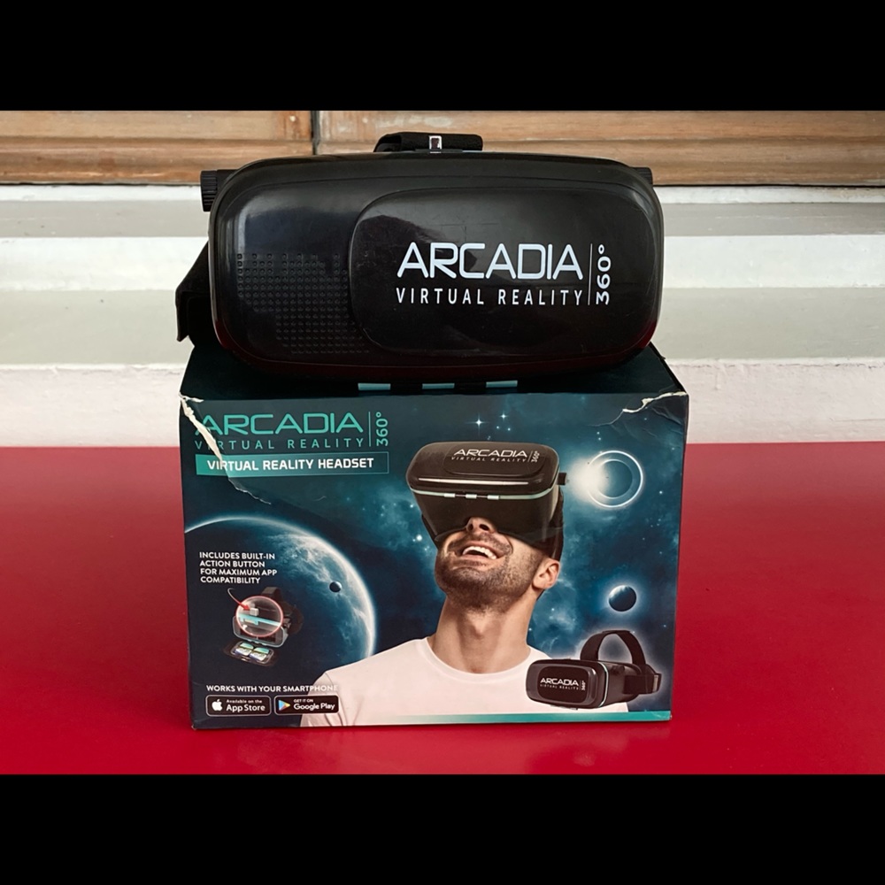 Arcadia Virtual Reality Headset